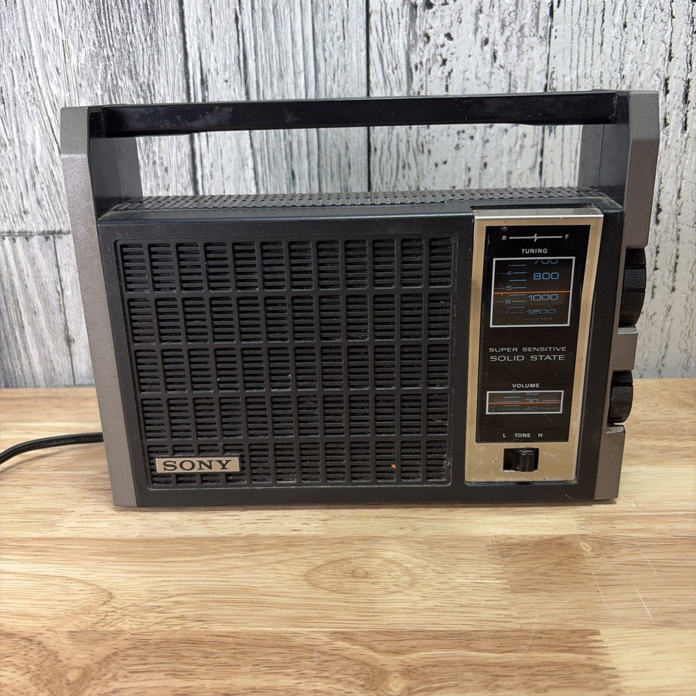 Vintage Sony Transistor Radio TR-6500 Super Sensitive Solid State AM Radio